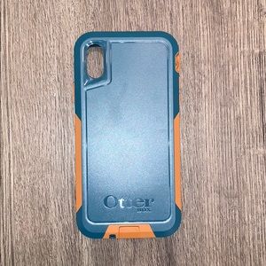 Otter box phone case for iPhone 10